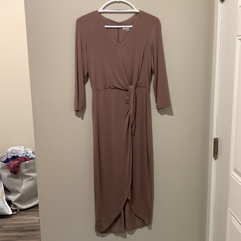 Size 2 Calvin Kline cocktail dress (well, that’s what I call it). Comfortable!